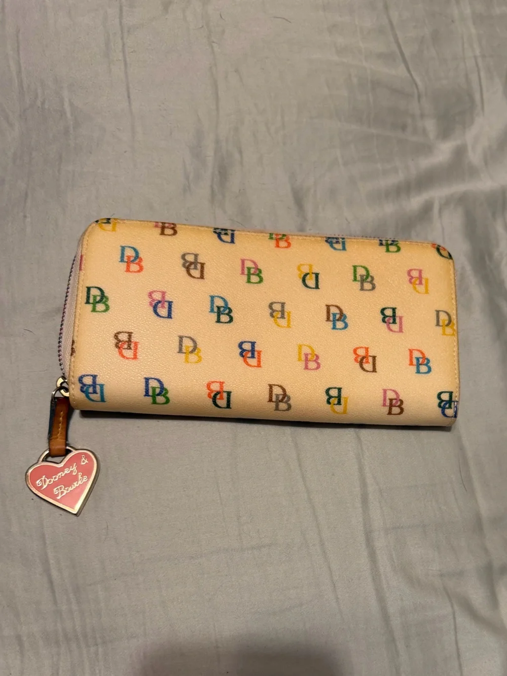 Dooney & Bourke Y2K vintage rainbow zip wallet